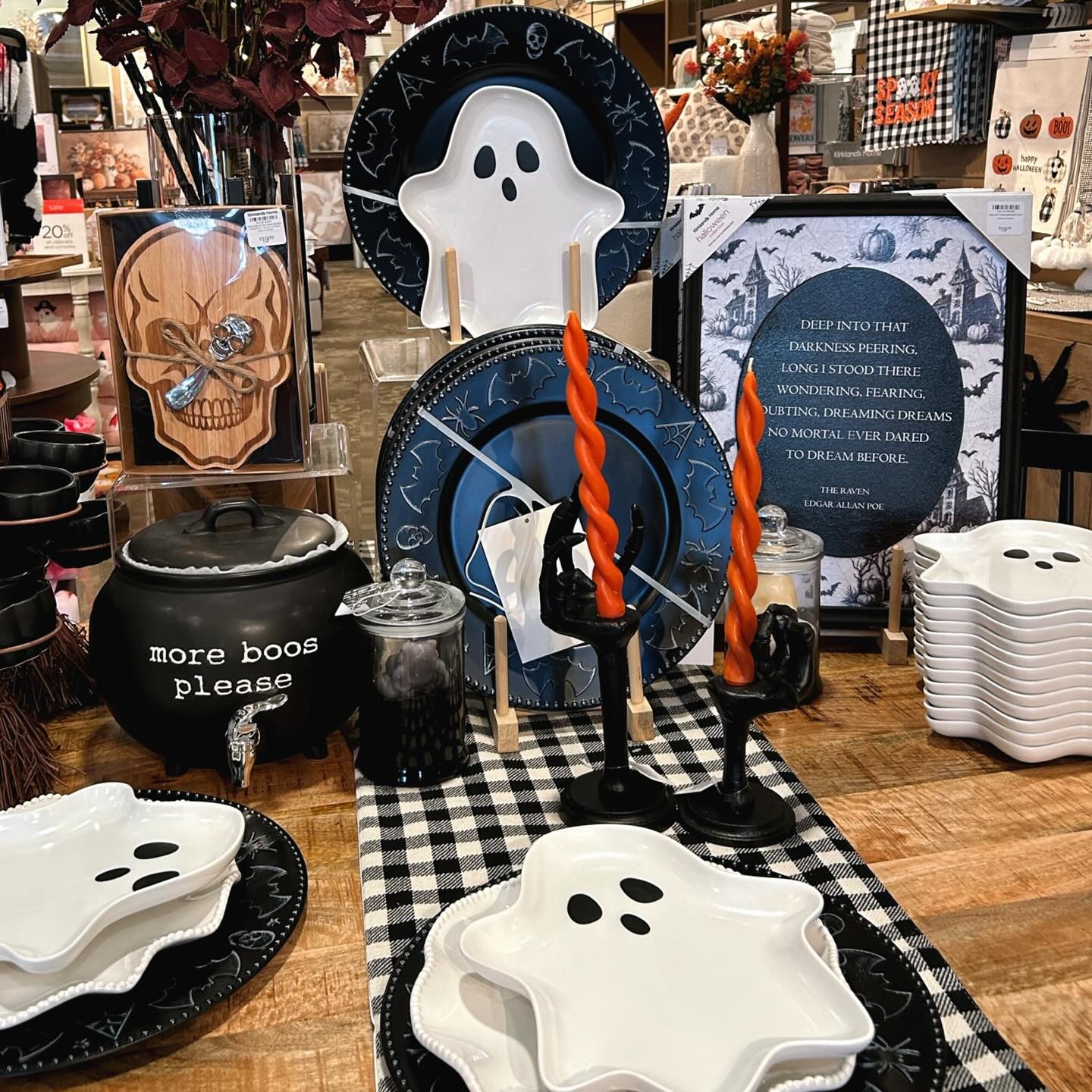 KIRKLAND_S (2) Kirkland's Halloween-themed decorations